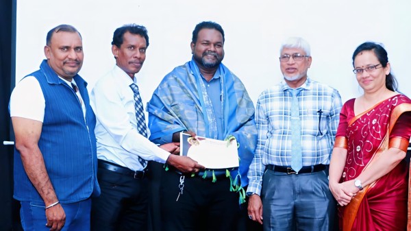 கொழும்பில் கலைஞர்கள் மற்றும் ஊடகவியலாளர்களுக்கு உயரிய கௌரவம் 